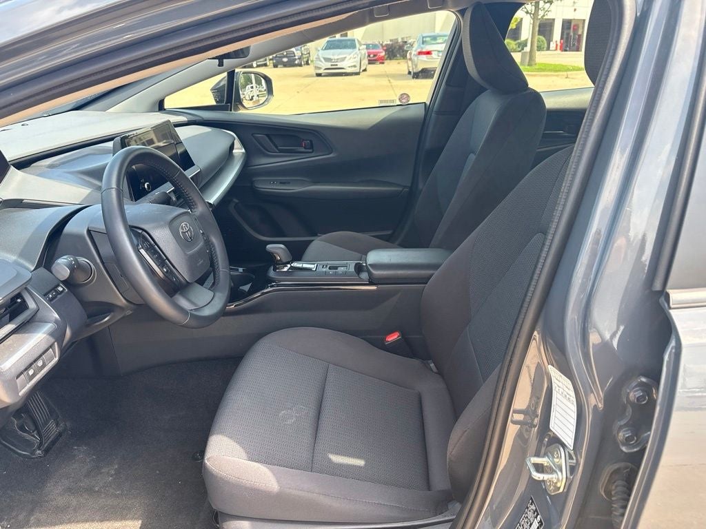 2025 Toyota Prius LE