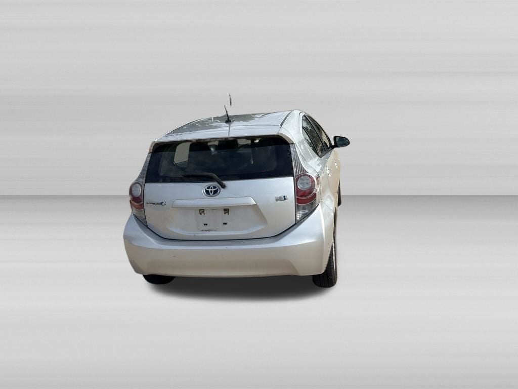 2013 Toyota PRIUS c Three