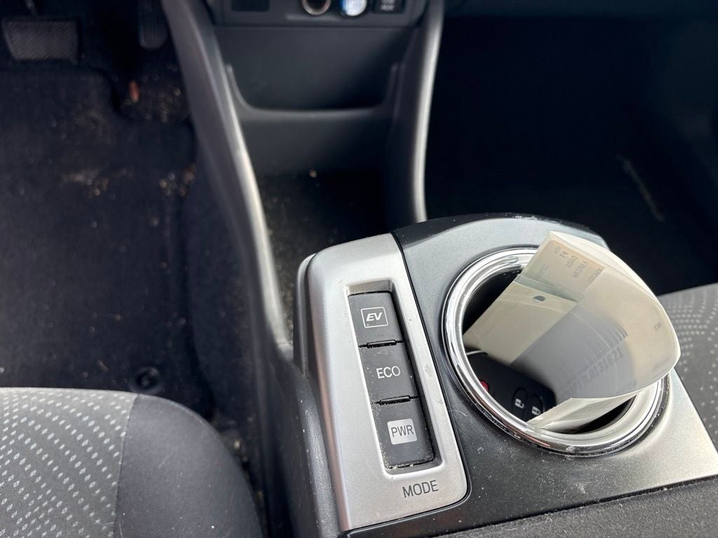 2014 Toyota PRIUS v Three