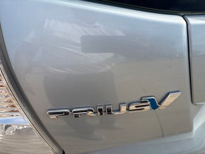 2014 Toyota PRIUS v Three