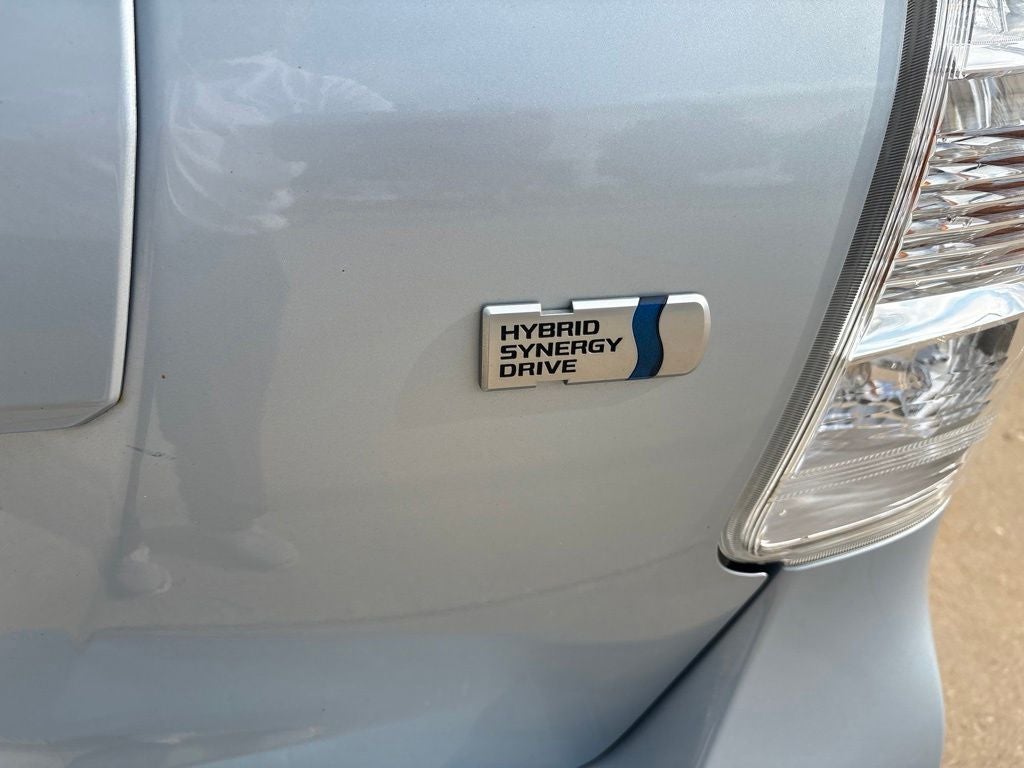 2014 Toyota PRIUS v Three