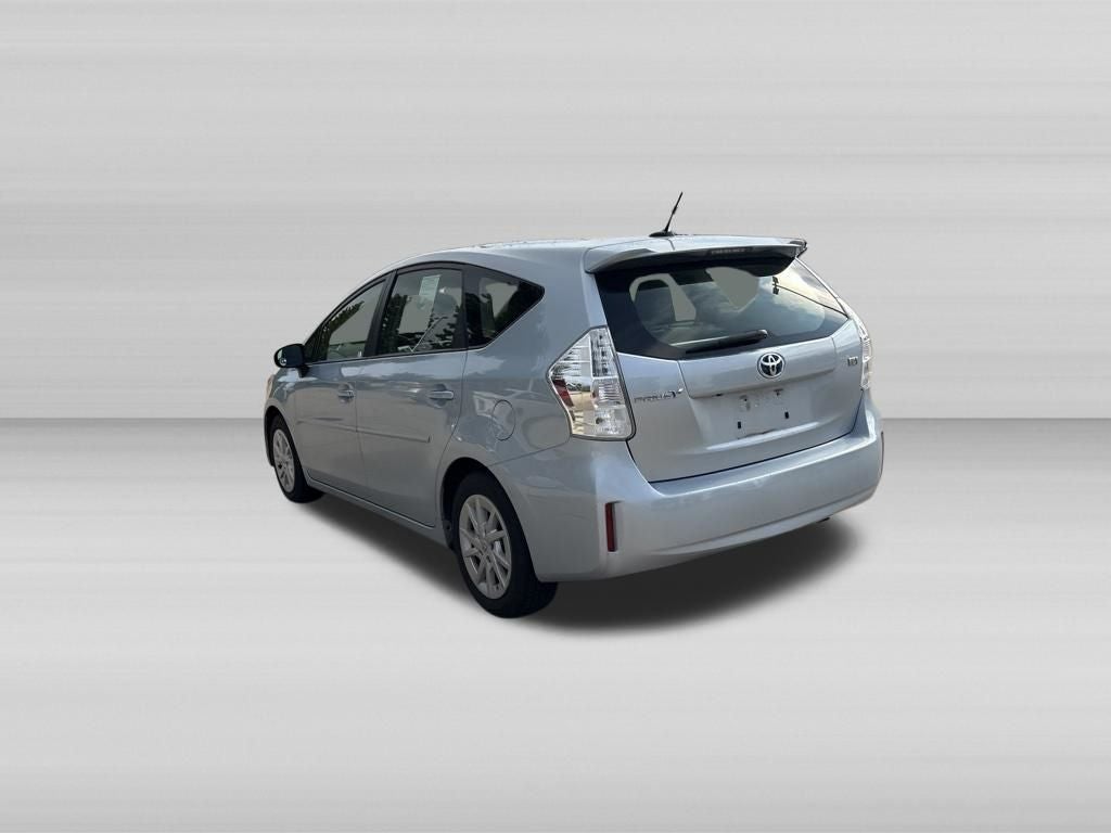 2014 Toyota PRIUS v Three