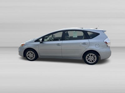 2014 Toyota PRIUS v Three