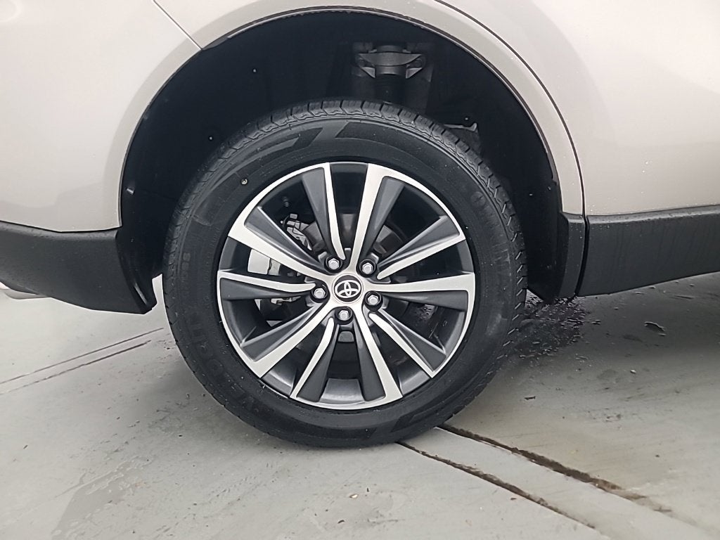2024 Toyota Venza LE