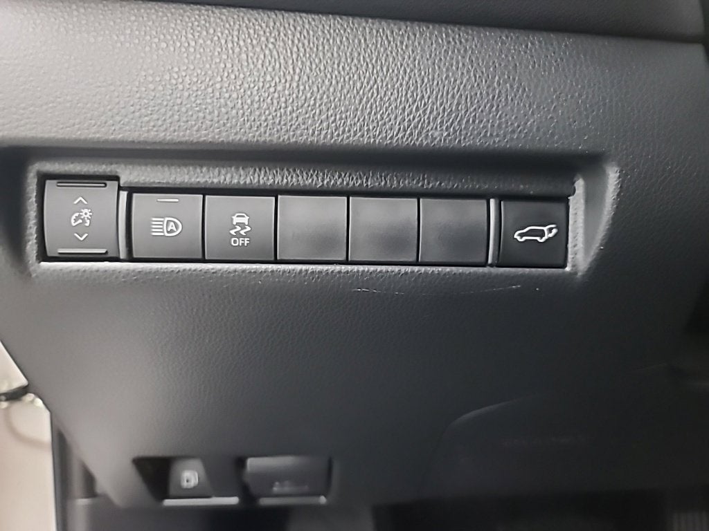 2024 Toyota Venza LE
