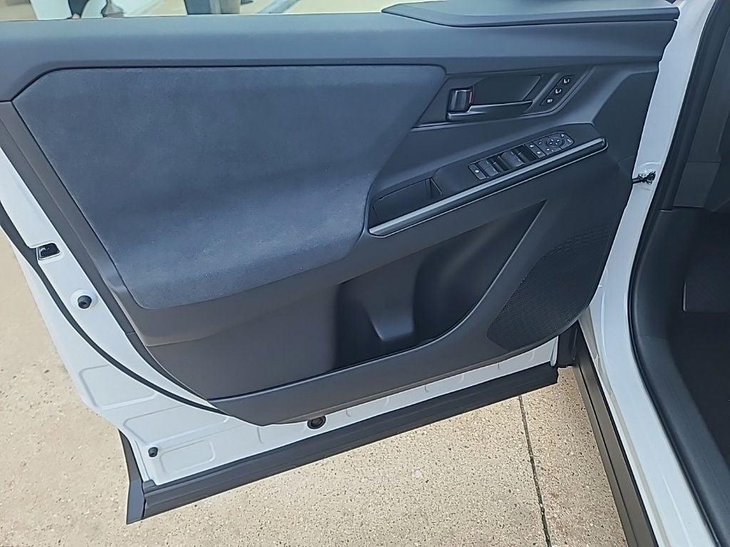 2026 Toyota C-HR XSE