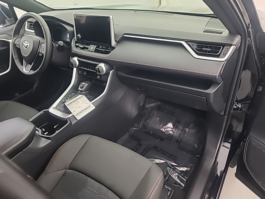 2025 Toyota RAV4 Plug-in Hybrid SE