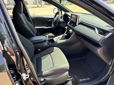 2025 Toyota RAV4 Plug-in Hybrid SE