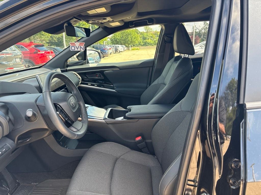 2025 Toyota bZ4X XLE