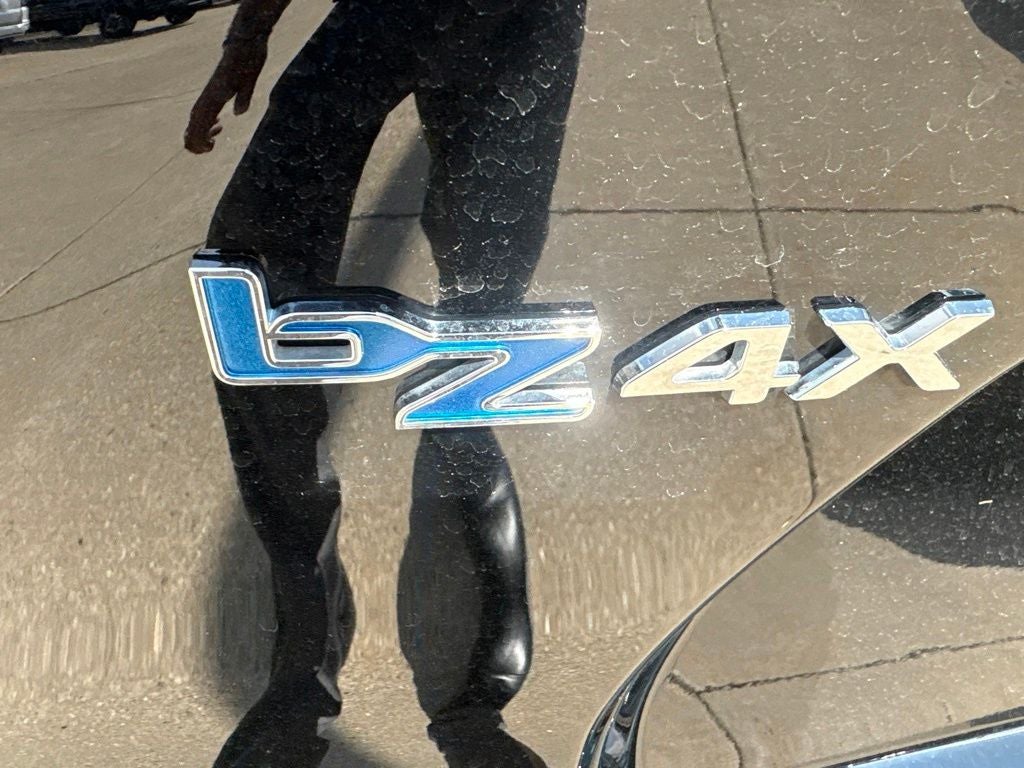 2025 Toyota bZ4X XLE