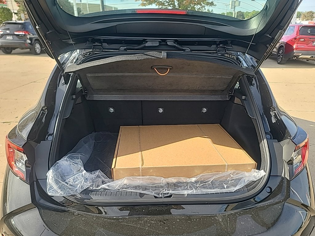 2027 Toyota Corolla Hatchback SE