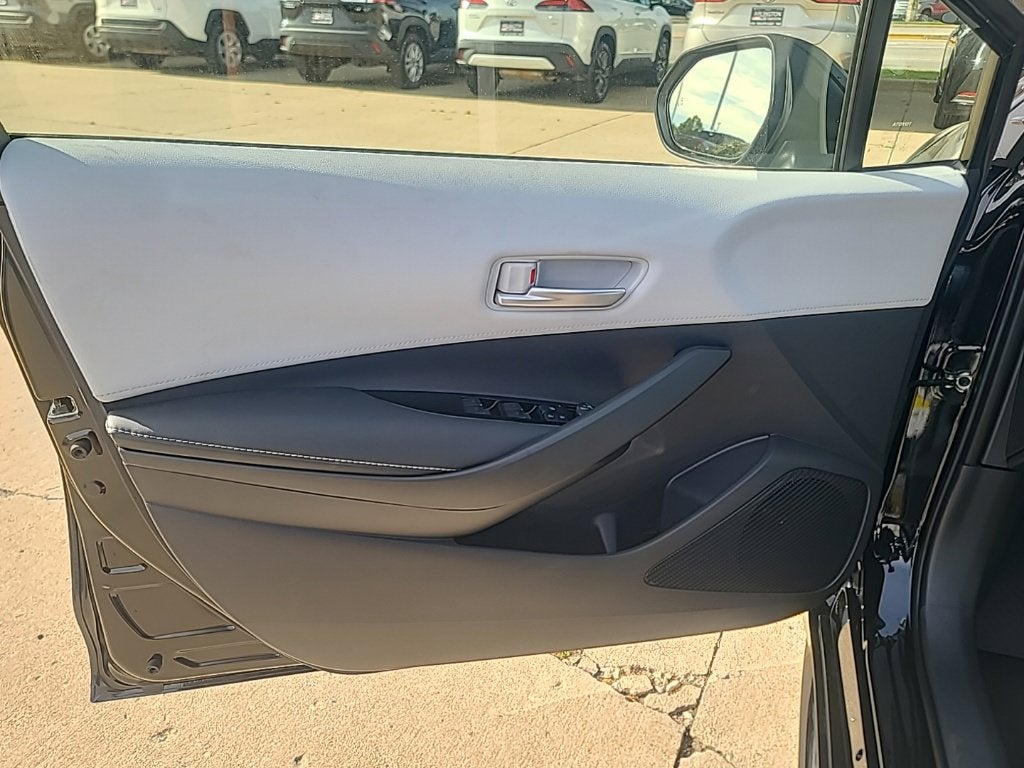2027 Toyota Corolla Hatchback SE