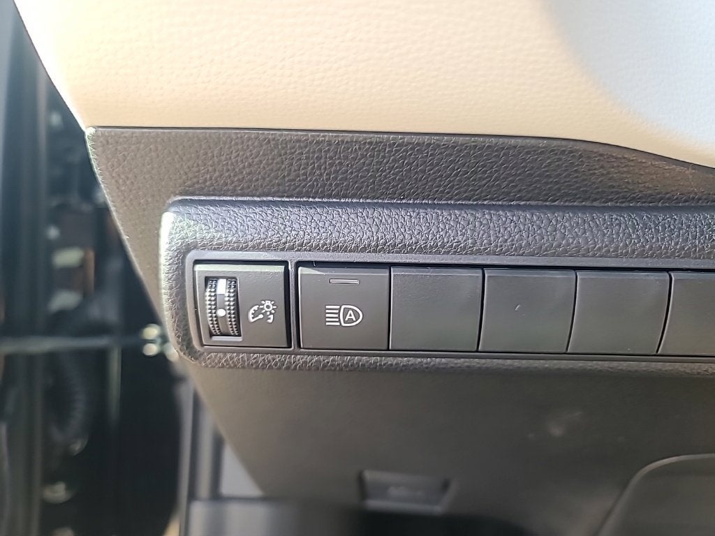2027 Toyota Corolla Hatchback SE