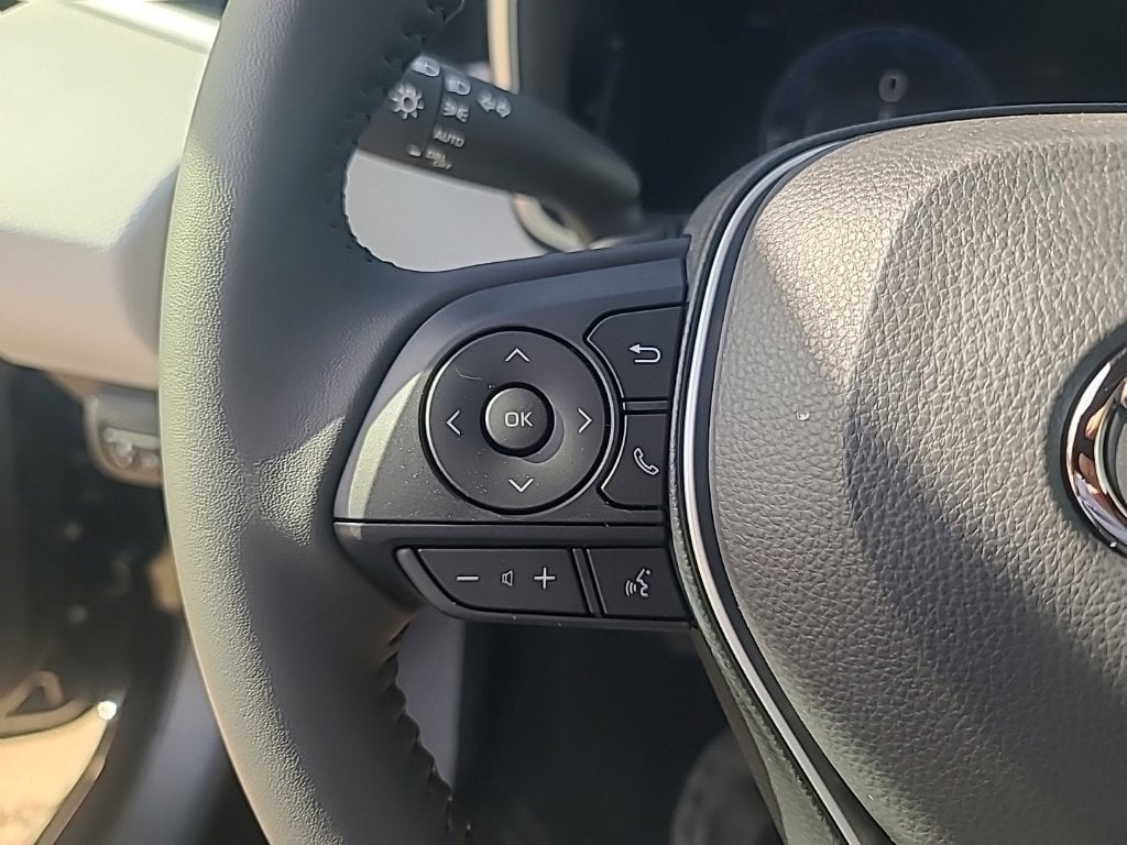 2027 Toyota Corolla Hatchback SE