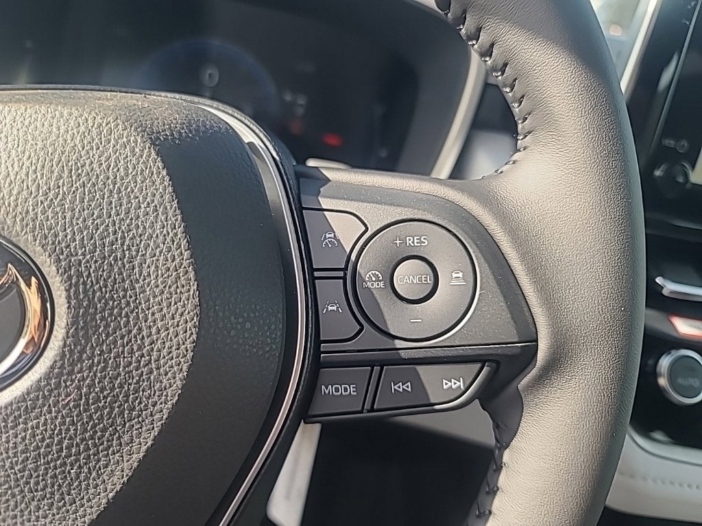 2027 Toyota Corolla Hatchback SE