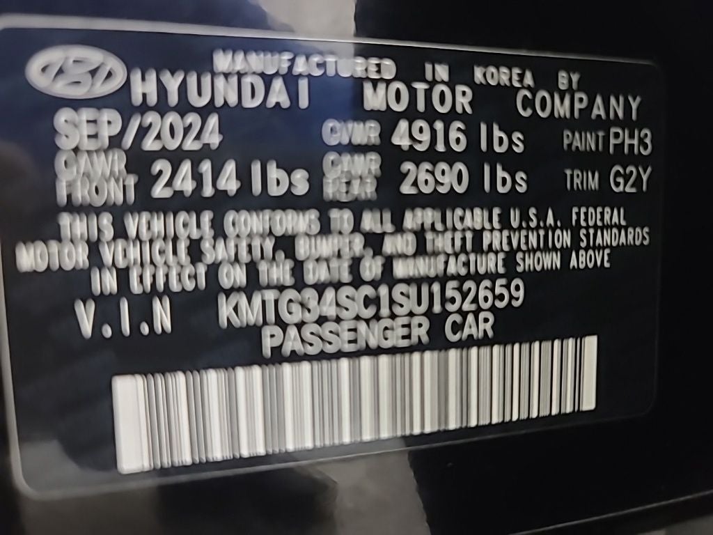 2025 Genesis G70 2.5T
