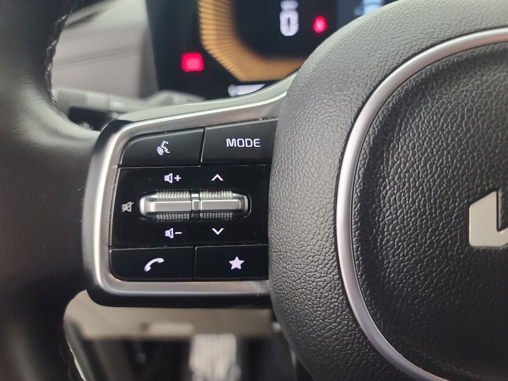2025 Kia Carnival LXS