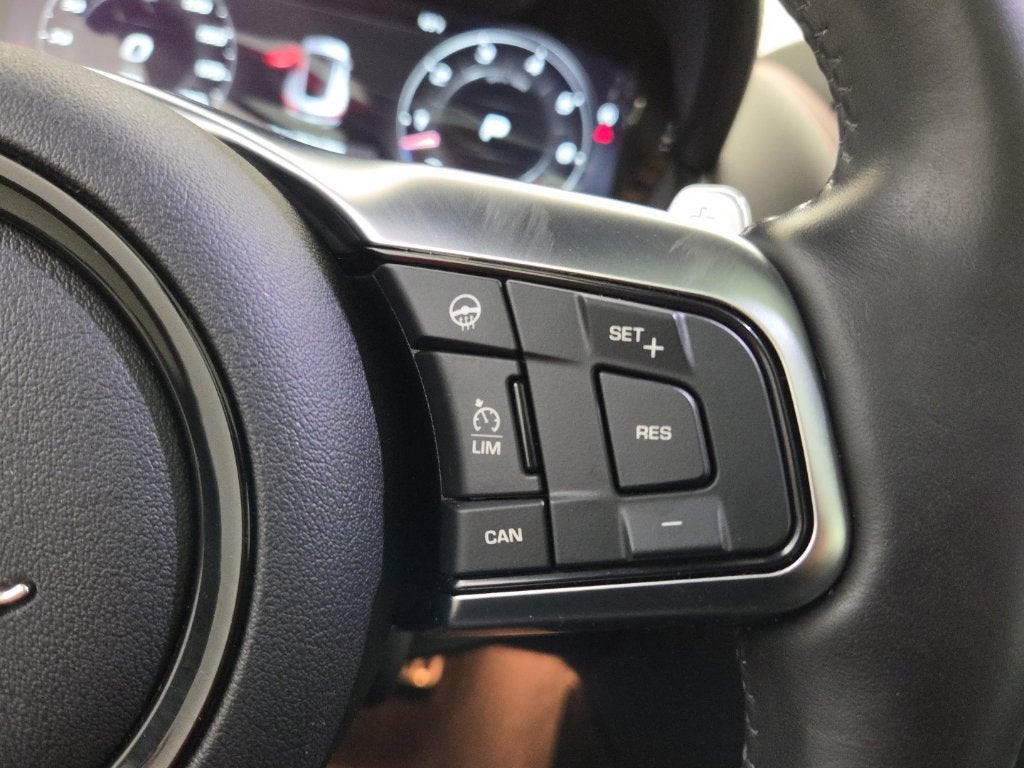 2022 Jaguar F-TYPE P450R DYNAMIC