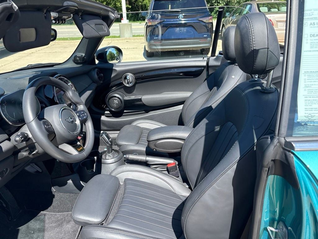 2024 MINI Cooper Convertible Iconic