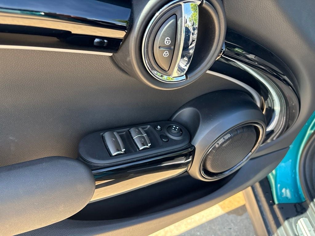 2024 MINI Cooper Convertible Iconic