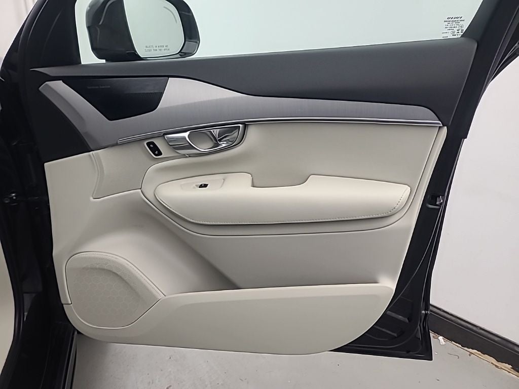 2023 Volvo XC90 B5 Core