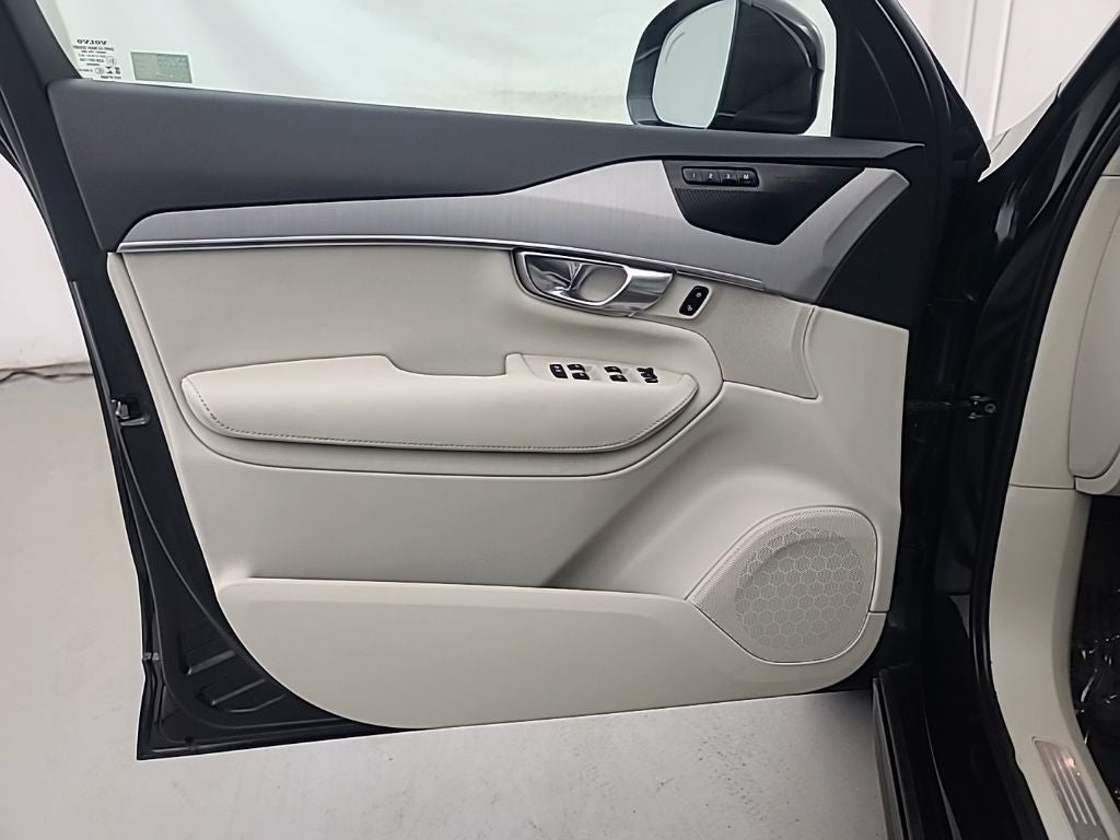 2023 Volvo XC90 B5 Core