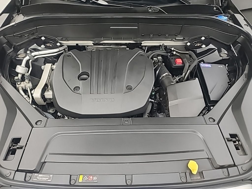 2023 Volvo XC90 B5 Core