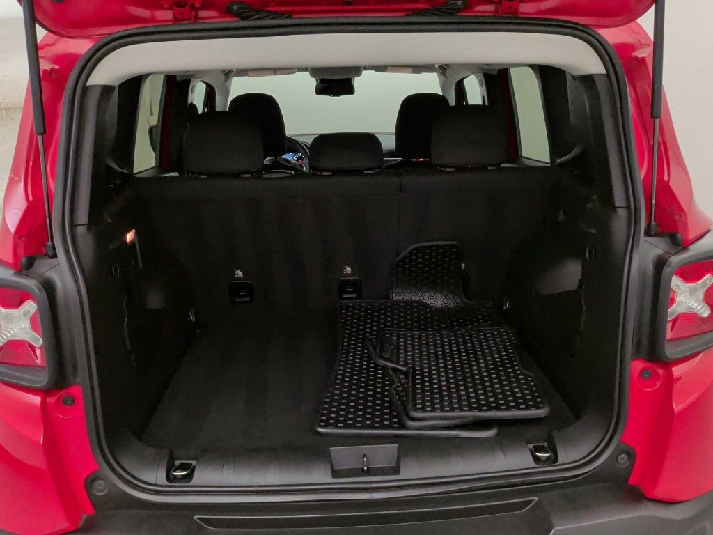 2023 Jeep Renegade Trailhawk
