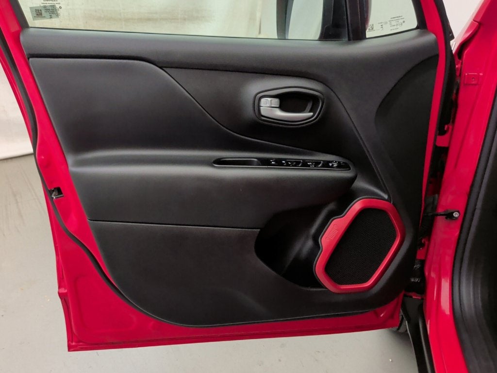 2023 Jeep Renegade Trailhawk