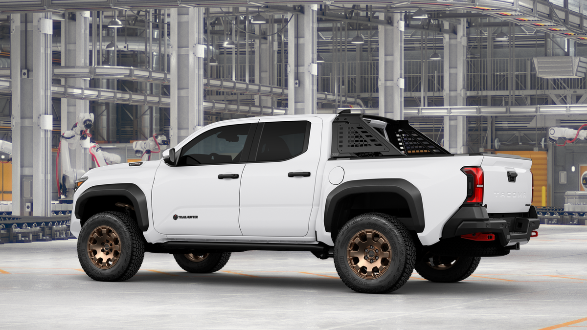 2026 Toyota Tacoma i-FORCE MAX Trailhunter