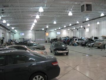 Toyota Certified Collision Center - Arlington Toyota in Palatine IL